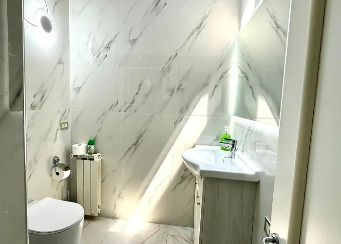 Station Pensión Roma